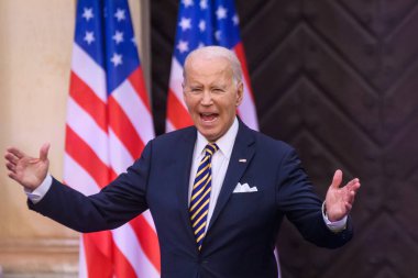 VILNIUS, LITHUANIA. 12 Temmuz 2023. Joe Biden, Amerika Birleşik Devletleri Başkanı NATO 'nun YAZIŞ 2023' ten sonra tekrar ayağa kalktı.