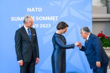 VILNIUS, LITHUANIA. 12 Temmuz 2023. Litvanya Cumhurbaşkanı tarafından düzenlenen Sosyal Akşam Yemeği için devlet başkanları ve hükümet başkanları, NATO SUMIT 2023 yılında geldi..