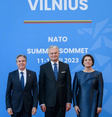 VILNIUS, LITHUANIA. 12 Temmuz 2023. Litvanya Cumhurbaşkanı tarafından düzenlenen Sosyal Akşam Yemeği için devlet başkanları ve hükümet başkanları, NATO SUMIT 2023 yılında geldi..