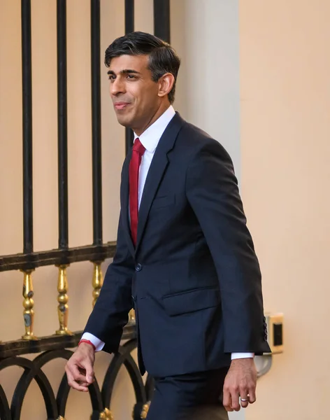 VILNIUS, LITHUANIA. 12 Temmuz 2023. Litvanya Cumhurbaşkanı tarafından düzenlenen Sosyal Akşam Yemeği için devlet başkanları ve hükümet başkanları, NATO SUMIT 2023 yılında geldi..