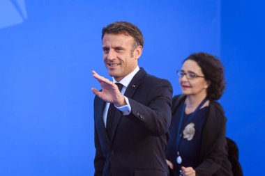 VILNIUS, LITHUANIA. 12 Temmuz 2023. Emmanuel Macron, Fransa Cumhurbaşkanı, NATO SuMIT 2023 'te kapı eşiğinde.