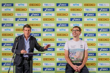 RIGA, LATVIA. 29 Eylül 2023. Sebastian Coe (L) ve Aigars Nords (R), Dünya Atletizm Şampiyonası sırasında Riga 2023 basın toplantısı düzenlediler..