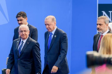 VILNIUS, LITHUANIA. 11 Temmuz 2023. Türkiye Cumhurbaşkanı Recep Tayyip Erdoğan, NATO 'nun YASAK 2023 tarihli kapısında. Vilnius, Litvanya.