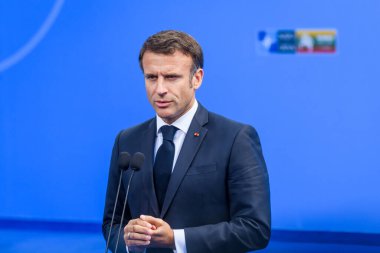 VILNIUS, LITHUANIA. 11 Temmuz 2023. Emmanuel Macron, Fransa Cumhurbaşkanı, NATO SUMIT 2023 'ün eşiğinde. Vilnius, Litvanya.