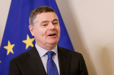 RIGA, LATVIA. 9 Ocak 2024. Arvils Aseradens, Letonya Maliye Bakanı Paschal Donohoe (fotoğrafta), Eurogroup Başkanı, Kamu Harcamaları Bakanı, Ulusal Kalkınma Planı Teslimatı ve İrlanda Reformu ile bir araya geldi.