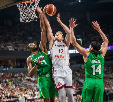 RIGA, LATVIA. 7 Temmuz 2024. FIBA OLYMPIC eleme turnuvası 2024 Letonya ve Brezilya takımı arasında oynanan maç.