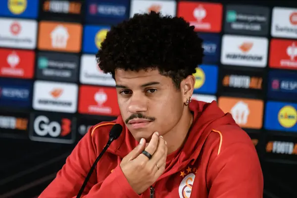 stock image RIGA, LATVIA. 2nd October 2024. GALATASARAY team, during press conference before UEFA Europa league game between team RFS and GALATASARAY.