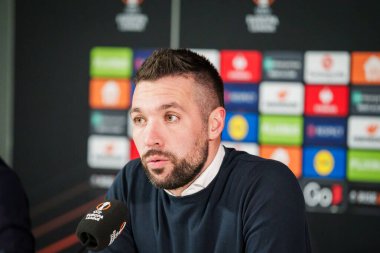 RIGA, LATVIA. 22 Ocak 2025. RIGA, LATVIA. UEFA Avrupa Ligi karşılaşmasından önce Amsterdam Ajax takımının basın toplantısı RFS ve AJAX.