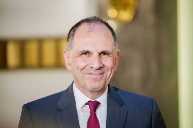 RIGA, LATVIA. 28 Ocak 2025. Letonya Dışişleri Bakanı Yorgos Gerapetritis, Yunanistan Dışişleri Bakanı ve Baiba Braze basın toplantısında.