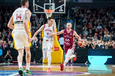 RIGA, LATVIA. 20 Şubat 2025. Letonya ve İspanya takımları arasında FIBA Eurobasket elemeleri maçı.