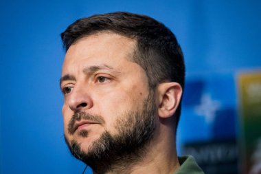 VILNIUS, LITHUANIA. 12 Temmuz 2023. Volodymyr Zelenskyy, Ukrayna Başkanı ve Jens Stoltenberg, NATO Genel Sekreteri, NATO SUMIT 2023 ortak basın toplantısında.