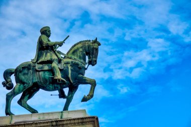 İtalya 'nın Ferrara kentindeki Palazzo Belediyesinde III. Niccolo d' Este 'nin Binicilik Heykeli
