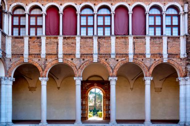 CosTabili Sarayı 'nın avlusu, Ferrara İtal.