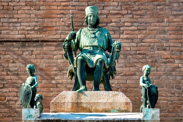 Statue Des Borso Este Auf Dem Palazzo Municipale Ferrara Italien — Stockfoto