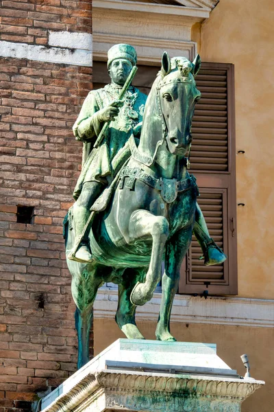 Estátua Equestre Niccolo Iii Este Palazzo Municipale Ferrara Itália — Fotografia de Stock