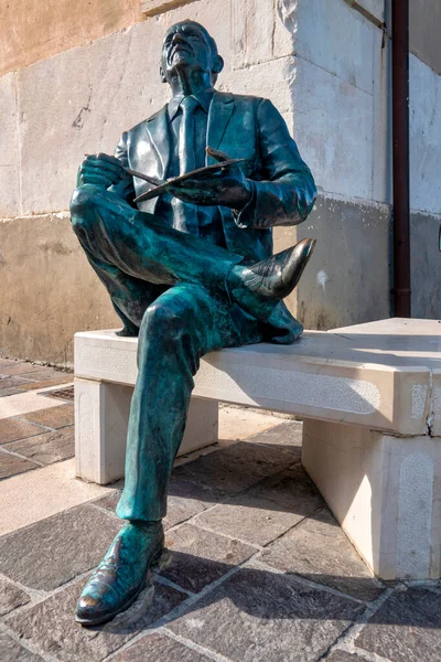 Estatua Del Poeta Pintor Carlo Cappella Corso Nazionale Termoli Italia — Foto de Stock