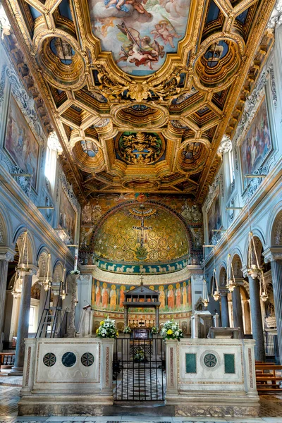 意大利罗马San Clemente Laterano第二圣殿的内部 — 图库照片