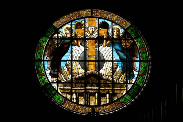大聖堂のバラ窓 ペスカーラ イタリア — ストック写真