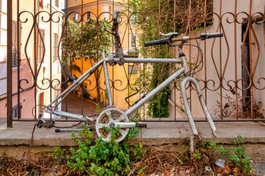 Rione San Saba, Roma, İtalya 'da Yamyamlaştırılmış Bisiklet