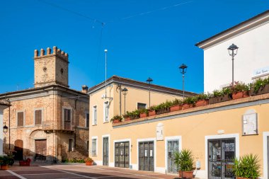 Tarihi şehir Spoltore, İtalya 'da bulunan Cesaris Sarayı