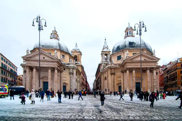 stock image View of the snow covered Piazza del Popolo, Rome, Italy