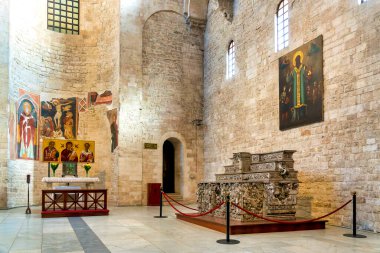San Nicola di Bari Bazilikası, Bari, İtalya
