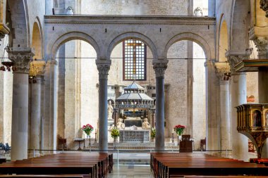 San Nicola di Bari Bazilikası, Bari, İtalya