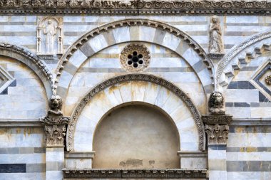 San Paolo Kilisesi 'nden Lunette a Ripa d' Arno, İtalya 'nın Pisa katedrali olarak bilinir.