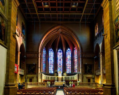Lüksemburg, Lüksemburg 'daki Notre-Dame Katedrali' nin ana sunağı.