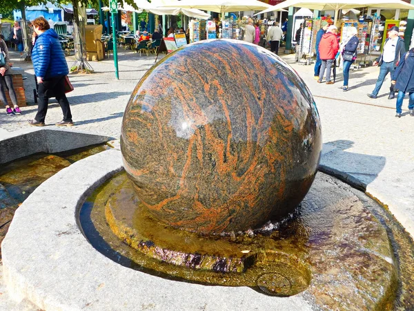 Heringsdorf Mecklenburg Vorpommern Germany September 2017 Fountain Granite Ball — Stock Photo, Image