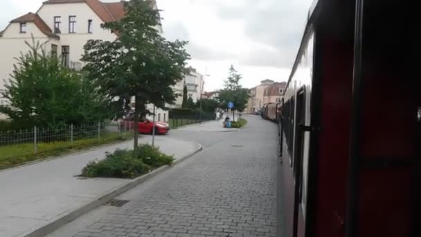 Bad Doberan メクレンブルク 西ポメラニア ドイツ 2019年8月8日 モリ川への電車に乗る — ストック動画