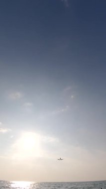 uçak iniş plaj üzerinde 