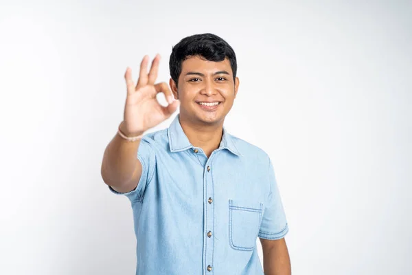 Portrait Young Asian Man Stand Okay Hand Gesture Isolated Background — Stock Photo, Image