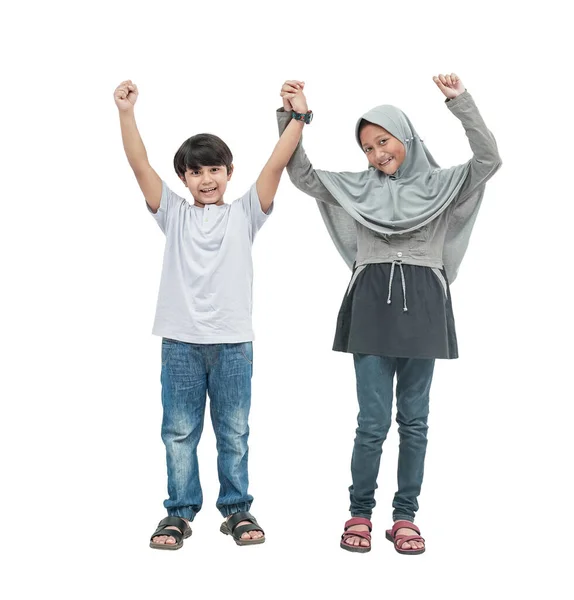 Dwóch Młodych Azjatyckich Braci Siostry Rodzeństwo Białym Tle — Zdjęcie stockowe