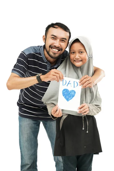Портрет Счастливого Папы Мусульманской Дочерью Любовной Карточкой День Отца — стоковое фото