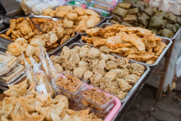 Сочетание Традиционной Кухни Уличного Торговца Едой Банан Фритюре — стоковое фото