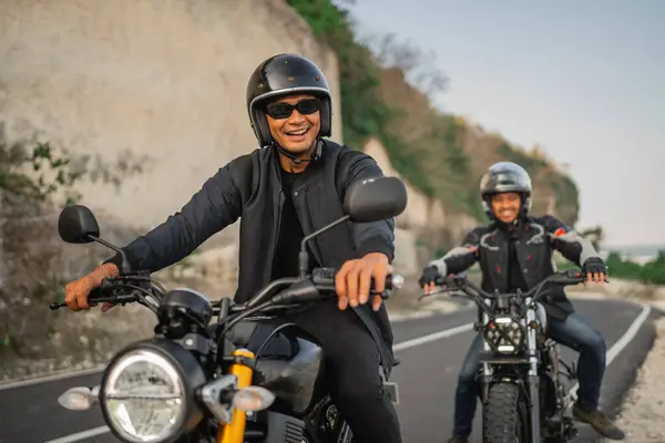 Viagem Divertida Motociclistas Indonésios Andando Moto Viajando Livre — Fotografia de Stock