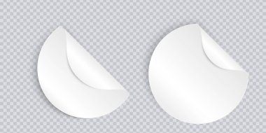 Eğri kenarlı yuvarlak beyaz yapışkan etiketler. Eğri köşeli arka planda yapışkan yuvarlak kağıt etiketi. Notlar için boş maket, fiyat etiketleri, yapıştırma. Gerçekçi vektör illüstrasyonu