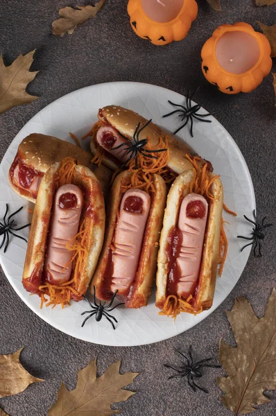 Mâncare Tematică Pentru Petrecerea Halloween Hot Dog Degete Cârnați Sângeroase — Fotografie, imagine de stoc