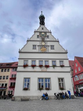 Ratstrinkstube, Rönesans binası Marktplatz, Rothenburg ob der Tauber, Bavyera, Orta Frankonya, Almanya, 09 14 2024