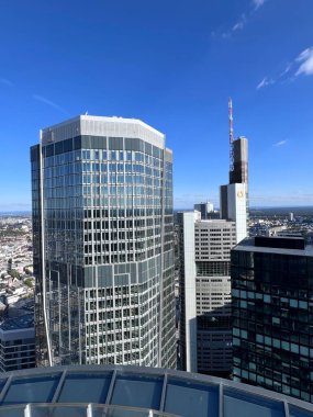 Main Tower, Frankfurt am Main 'den Eurotower ve Commerzbank' ın görüntüsü, Hessen, Almanya, 15.09.24