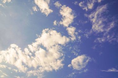 Gökyüzündeki bulutun atmosferi