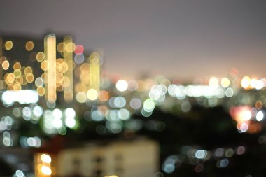 Gece arkaplan dokusundaki soyut Bokeh şehri