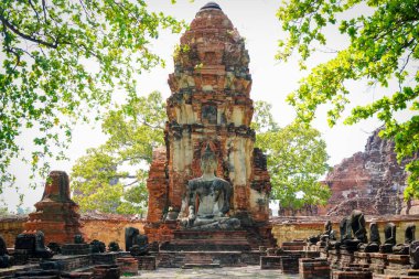 Tayland 'daki antik tapınağın atmosferi