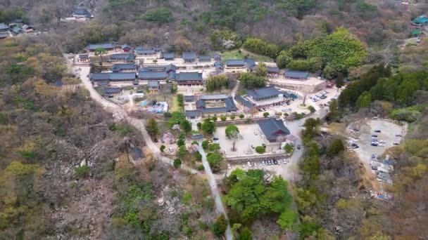 Luftaufnahme Des Buddhistischen Tempels Von Beomeosa Busan Südkorea Asien — Stockvideo