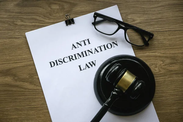 Ayrımcılığa Karşı Yasa Eşitlik Insan Hakları Kavramı Mahkeme Sahnesi Yargılama — Stok fotoğraf