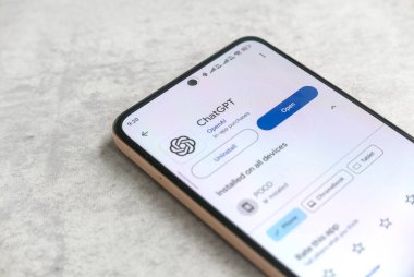KULIM, MALAYSIA - 2 Eylül 2024: Google Playstore 'da Chatgpt uygulaması. ChatGPT, OpenAI tarafından geliştirilen ve 30 Kasım 2022 tarihinde piyasaya sürülen bir sohbet robotu ve sanal asistanıdır..