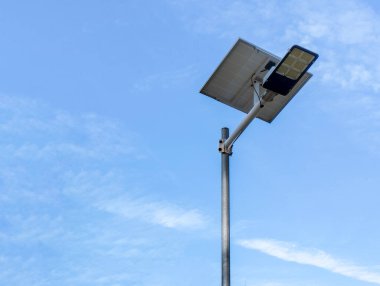 Mavi Gök 'le Güneş enerjili Sokak Işığı