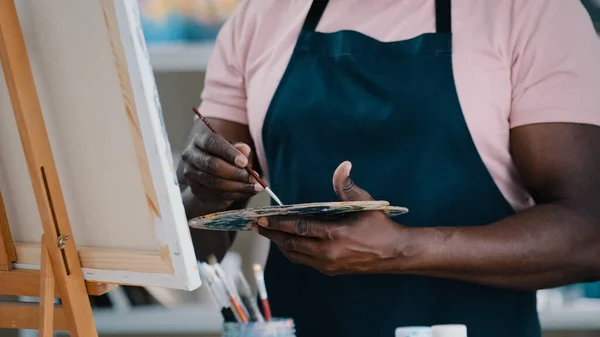 Close Male Hands Unrecognizable African Man Artist Painter Holding Palette — Stock Photo, Image