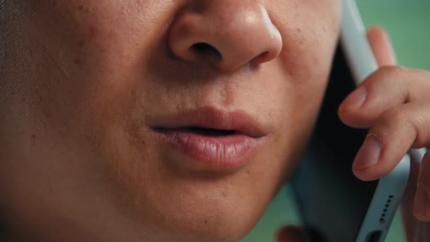 Asyalı Koreli Erkek Işadamı Profesyonel Işçi Danışmanı Konuşuyor Uzaktan Kumandalı — Stok video